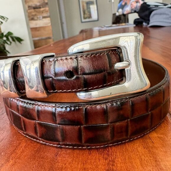Onyx leather belt by Brighton. Black brown with silver buckles EUC SZ 32 - Picture 1 of 10